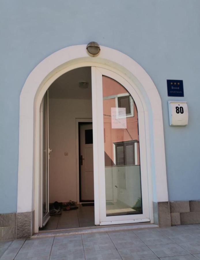 נזרין Sunny Blue Apartament מראה חיצוני תמונה